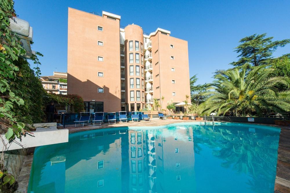 Hotel Michelangelo Palace & Spa Τέρνι Εξωτερικό φωτογραφία