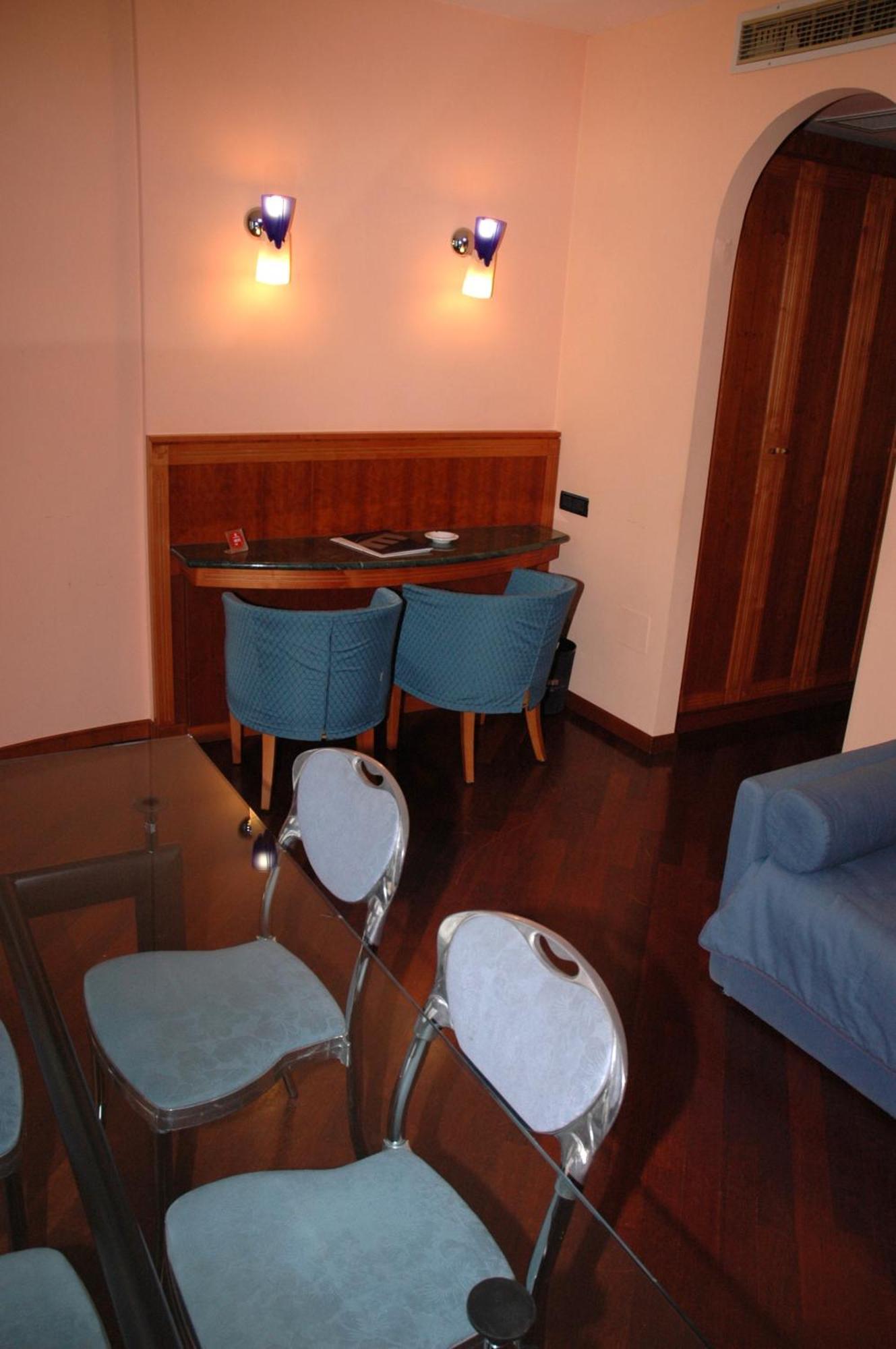 Hotel Michelangelo Palace & Spa Τέρνι Δωμάτιο φωτογραφία